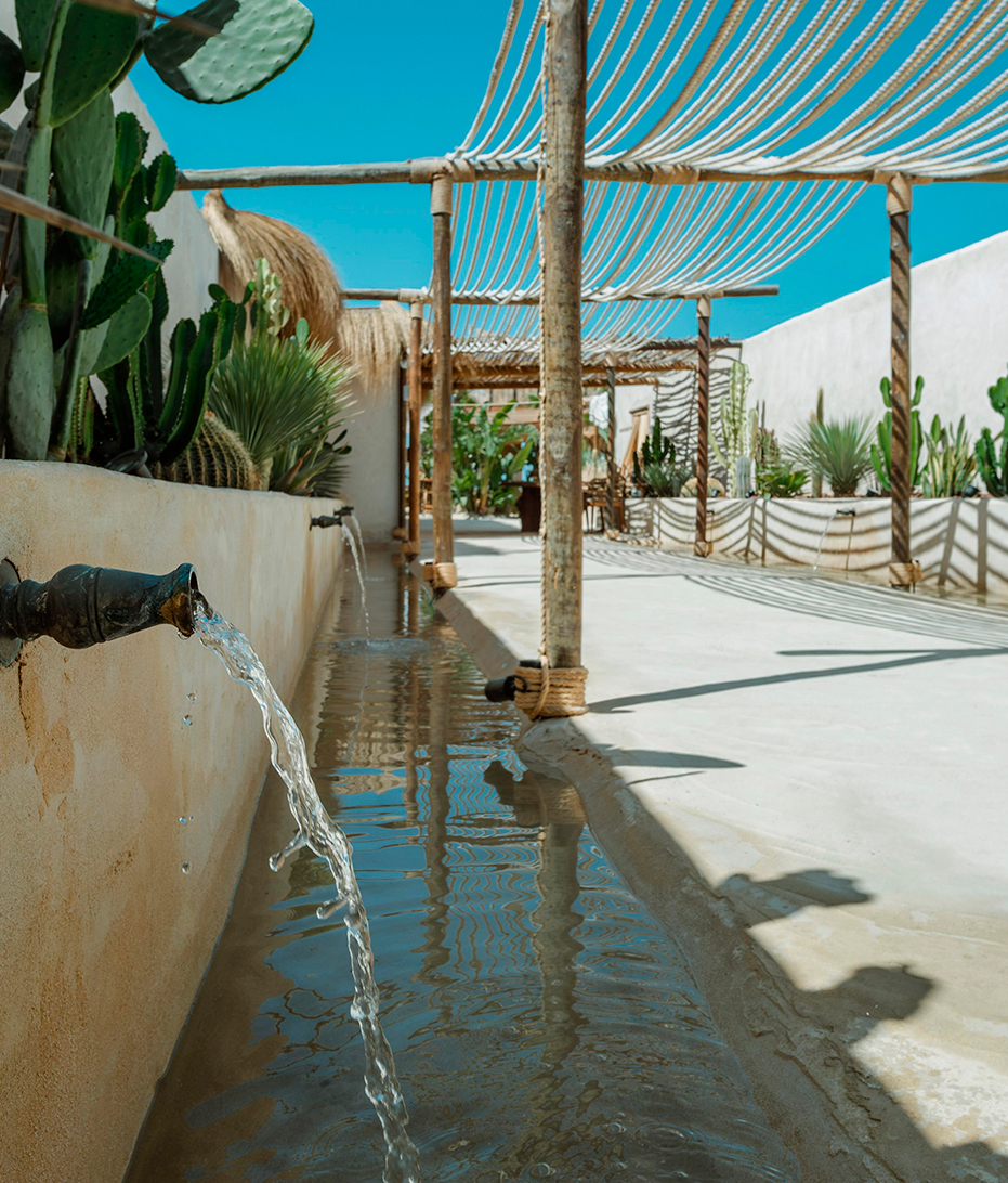 NOSOTROS – CALASANTA Beach